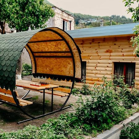 Hayi Tun Guest House Goris Buitenkant foto