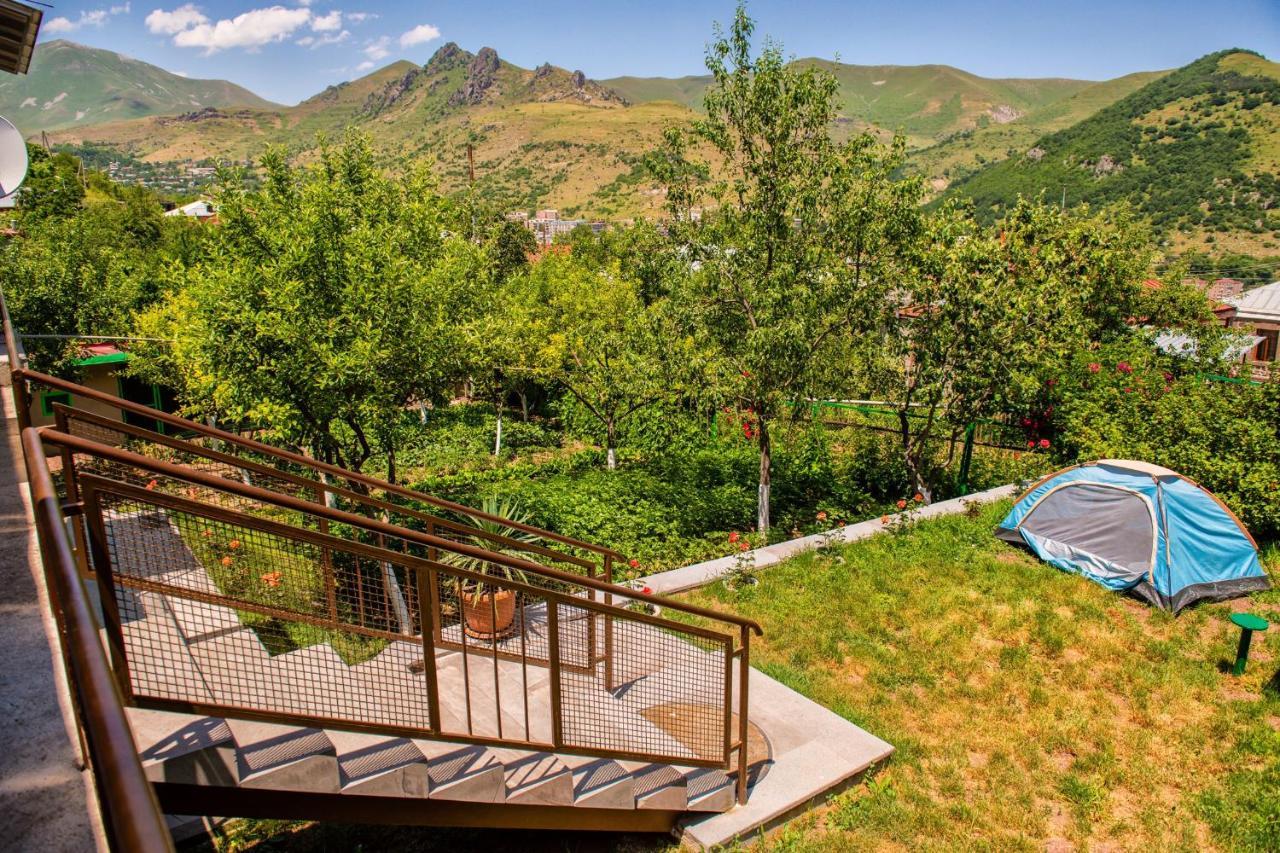 Hayi Tun Guest House Goris Buitenkant foto