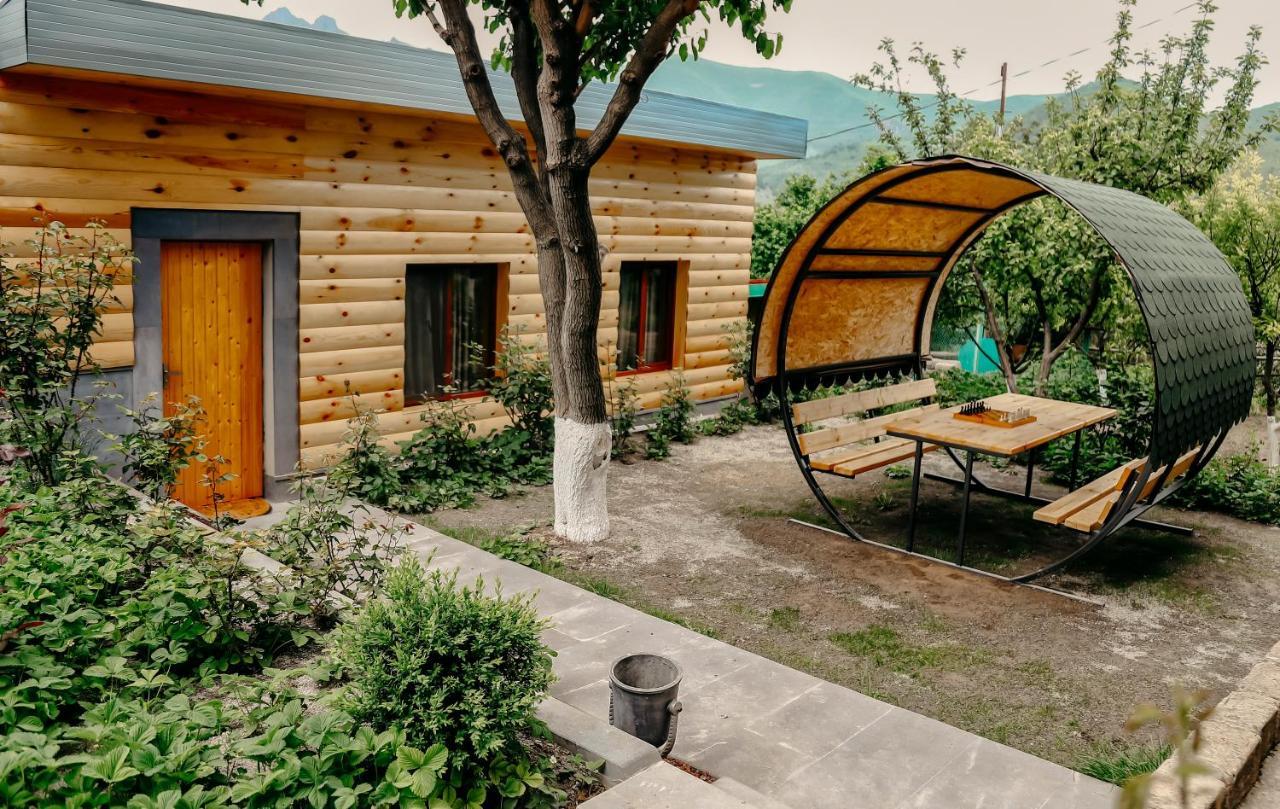 Hayi Tun Guest House Goris Buitenkant foto