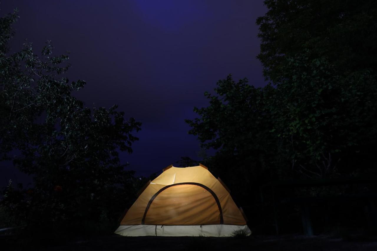 Hayi Tun Guest House Goris Buitenkant foto